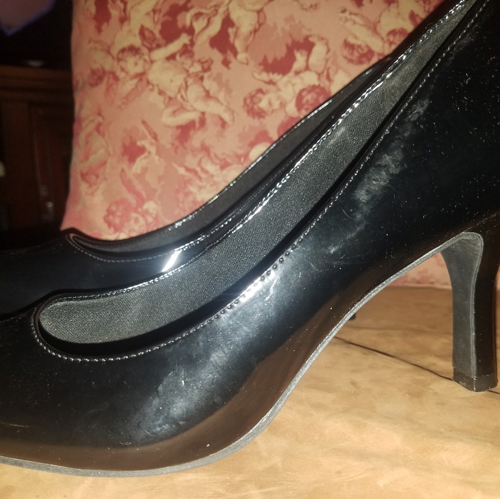 Pattened leather heels